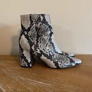 Marc Fisher Snakeskin Bootie Size 7.5 Pointed Toe Side Zip 3″ Heel Ankle Boot